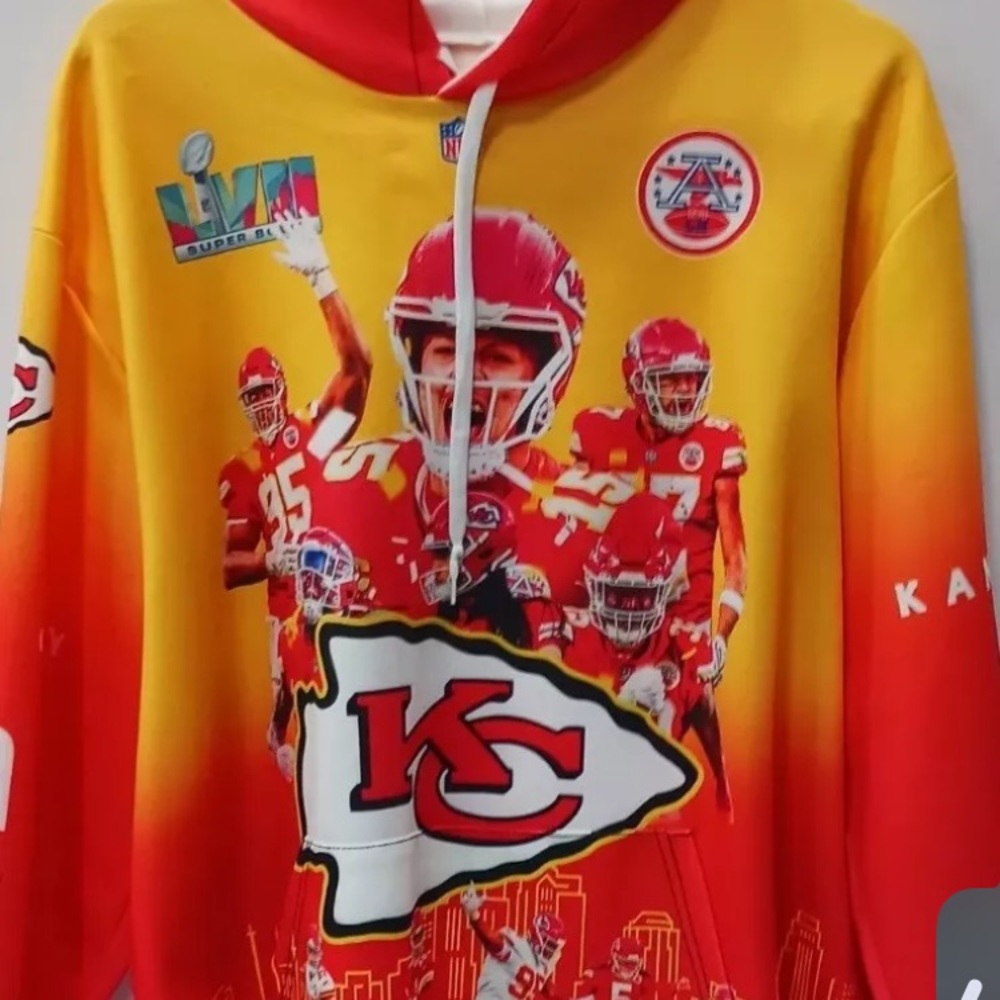 Kansas City Chiefs warmup track and jogging set. Patrick Maholms